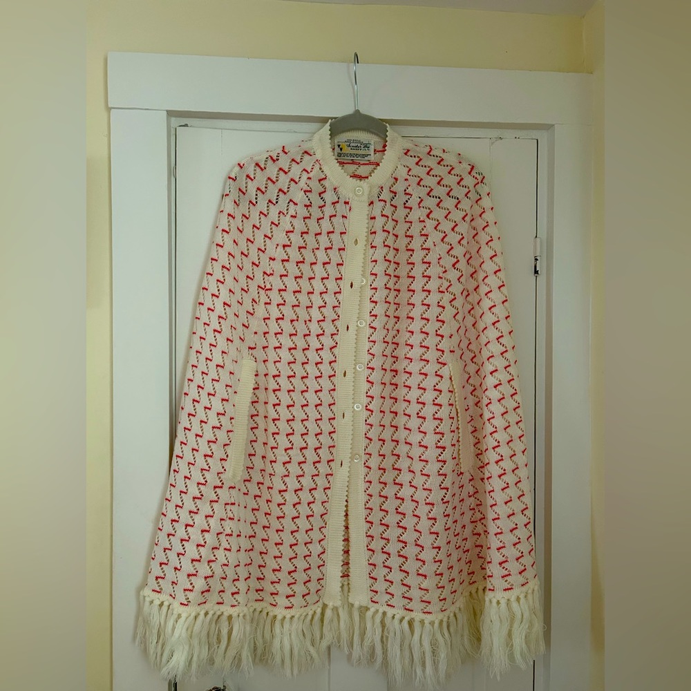 Vintage Sweater Bee by Banff orange &cream colored zig zag poncho